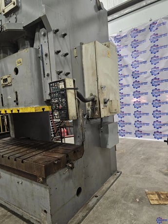165 Ton, Komatsu #OBW150-2, gap frame press, 7.87" stroke, 18.11" Shut Height, 30-65 VSPM, 15 HP, 78" x29.9" - Image 6