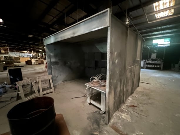 Spray booths, approx 15' x 12' (3 available) - Image 5