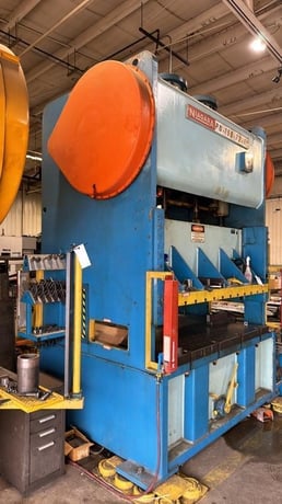 150 Ton, Niagara #PN-150-72-48, straight side double crank press, Shadow II light curtains, floor mounts, 1965 - Image 4