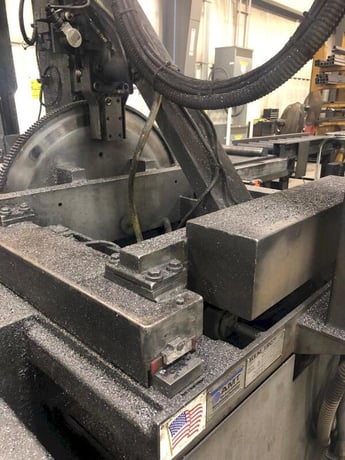 20" x 24" Hemsaw #VT130HA-60, high speed production vertical band saw, 19' x 1.5" blade, 10 HP, 2004 - Image 4