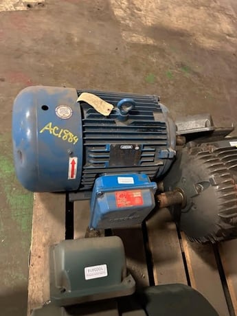 40 HP 3550 RPM Leeson, Frame 324TS, 190/380 Volts, Squirrel Cage, electrically OK - Image 2
