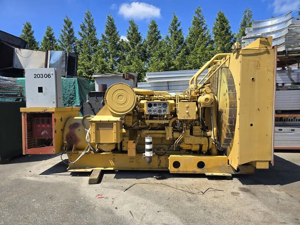 900 KW Caterpillar #3508, standby diesel generator set, 4160 Volts - Image 1