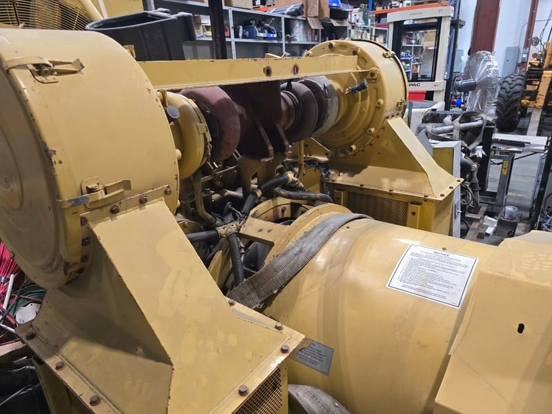900 KW Caterpillar #3508, standby diesel generator set, 4160 Volts - Image 9
