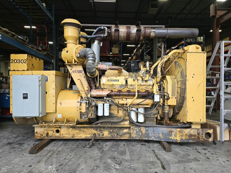 545 KW Caterpillar #3412, diesel generator, 817 HP, 480 Volts, 1997 - Image 1