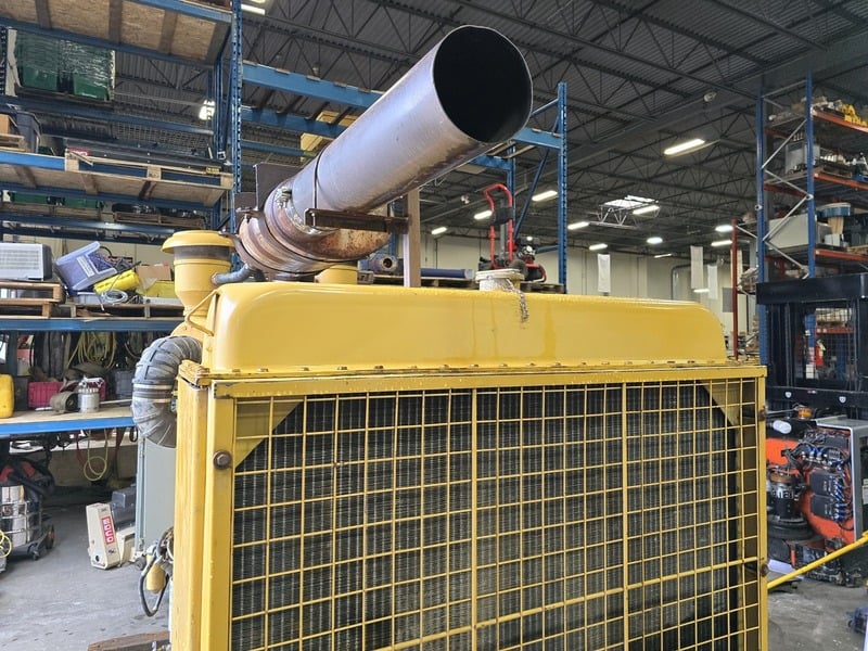 545 KW Caterpillar #3412, diesel generator, 817 HP, 480 Volts, 1997 - Image 4