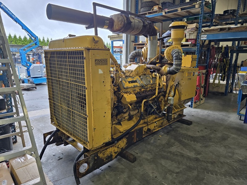 545 KW Caterpillar #3412, diesel generator, 817 HP, 480 Volts, 1997 - Image 6