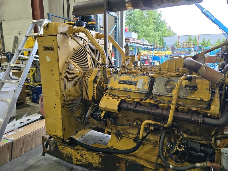 545 KW Caterpillar #3412, diesel generator, 817 HP, 480 Volts, 1997 - Image 7
