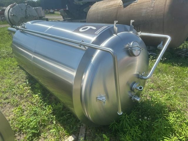 750 gallon 304 Stainless Steel fermenter tank, 4' dia. x 8' straight side, cone bottom, dished top, 2019 - Image 1