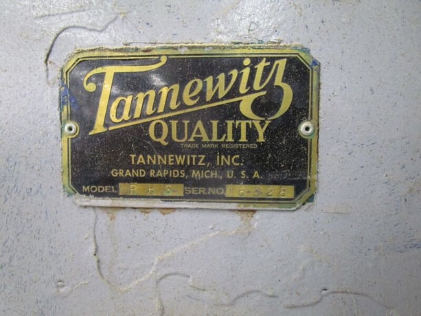 41.5" x 21" Tannewitz #RHS, vertical band saw, tilting main table & auxiliary table, 7.5 HP - Image 3