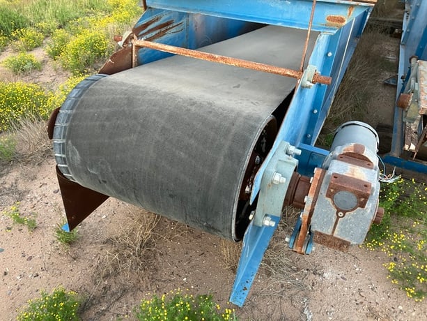 24" wide x 55' long, Industrial Material Handling belt conveyor, 1.5 HP, 32" high, 1999 - Image 7