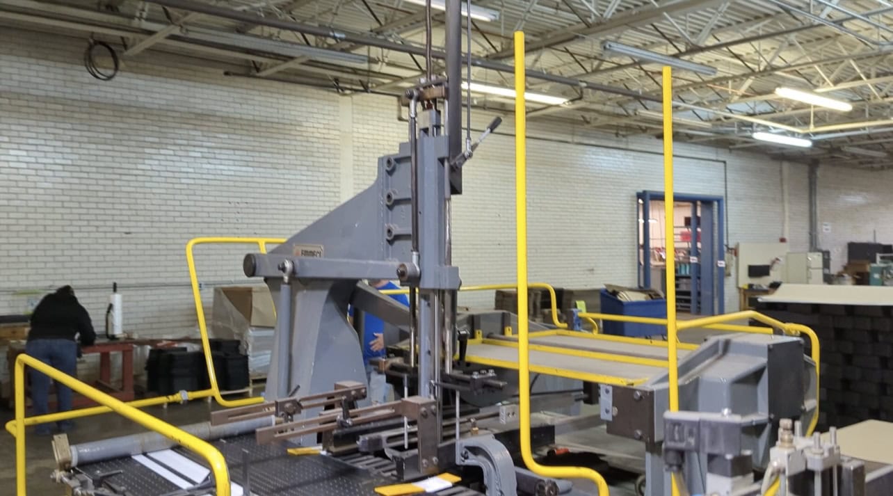Emmeci #MC-92-HSB, Fully Automatic Rigid Box Line, Wrapper Discharge, 110 PSI - Image 8