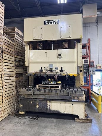 275 Ton, Stamtec #G2-250, 2pt gap frame stamping press, 11.08" stroke, 21.67" Shut Height, 20-35 SPM, 2000 - Image 2