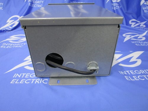American Dynamics #JB-SNET Sensormatic transformer in Jbox - Image 3