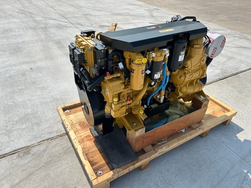 350 HP Caterpillar #C7.1, diesel marine engine, 2500 RPM, Tier 3, sound attenuated enclosure 3, electronic - Image 4