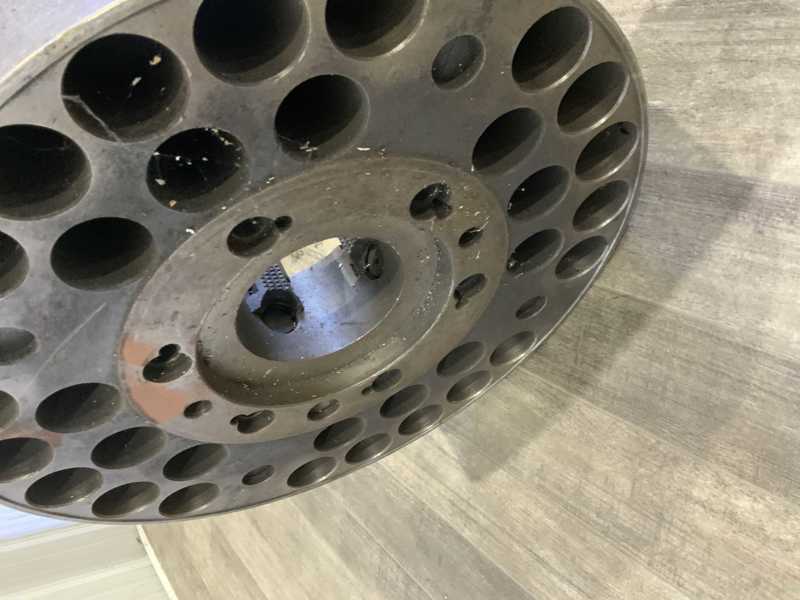 21" diameter, 4-Jaw Chuck - Image 2