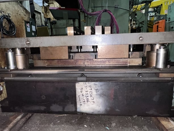 32" Shear Die - Image 1
