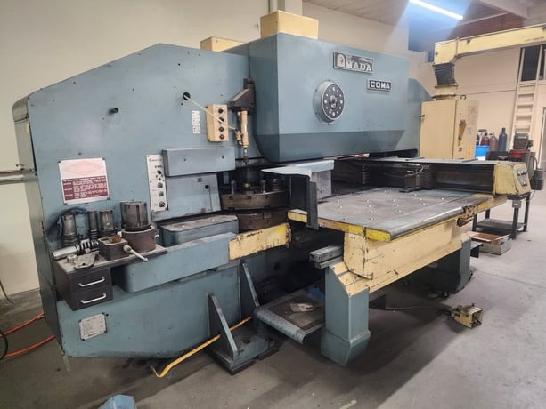 55 Ton, Amada #Coma-555, Turret Punches, 7.5 HP, 20 RPM, 300 SPM, 1978 - Image 1