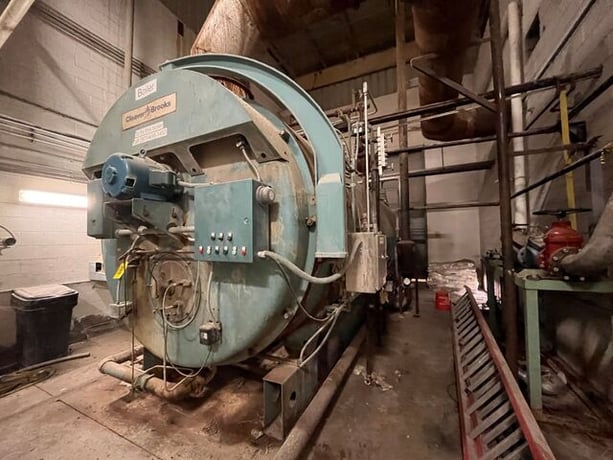 Cleaver Brooks #CB-700-700, Steam Boiler, Natural Gas, 150 psi, 29291000 BTU/hr., 460 V, 1992 - Image 1
