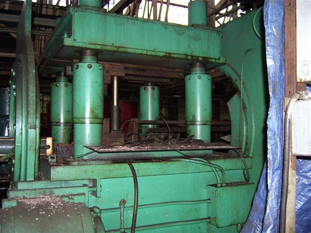 5" Alpha #S2-150-24, .250", flying cut-off press, 3-die sets, 25' run-out table - Image 1