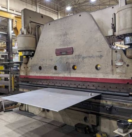 750 Ton, Cincinnati #750H, Press Brake, 16' BW, 2'-5 3/4" bet. Housing, 12" Stroke, Bending capacity 1" x 11' - Image 2