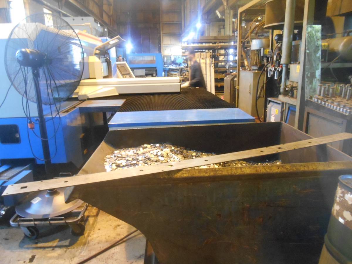 33 Ton, Finn-Power, CNC Turret Punch, 8'-3" x 4'-2" sheet, 312" material thickness, 3.50" tool diameter - Image 6