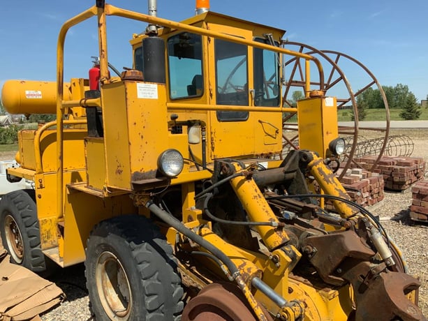 Rail car mover, Trackmobile #10000, 4 cyd engine, high rail - Image 2