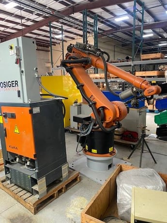 Kuka, kr- 30l-16-2, Machine Tending Robot, w/integrated vision location controls - Image 1