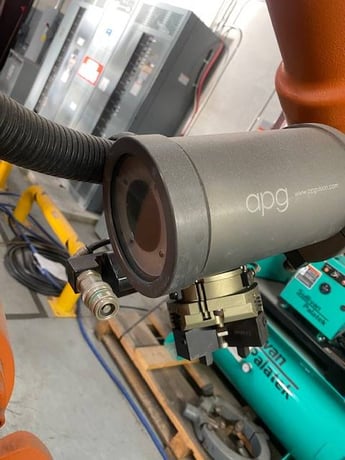 Kuka, kr- 30l-16-2, Machine Tending Robot, w/integrated vision location controls - Image 2