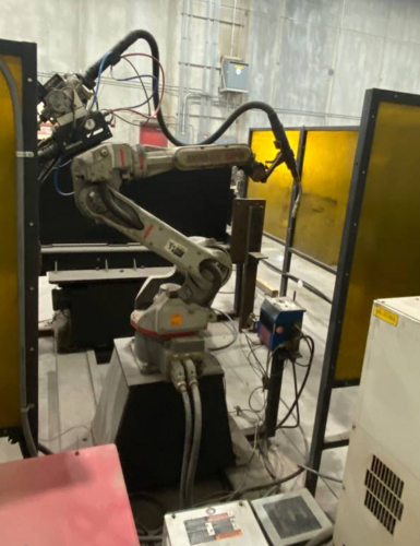 Yasnac, XRC UP6, Robotic Welder, Lincoln Electric Powerwave 455 welding unit - Image 1