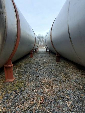 5800 gallon 304 Stainless Steel Horizontal Tank on legs, 82" H x 300" L, 2.5" fitting size - Image 9