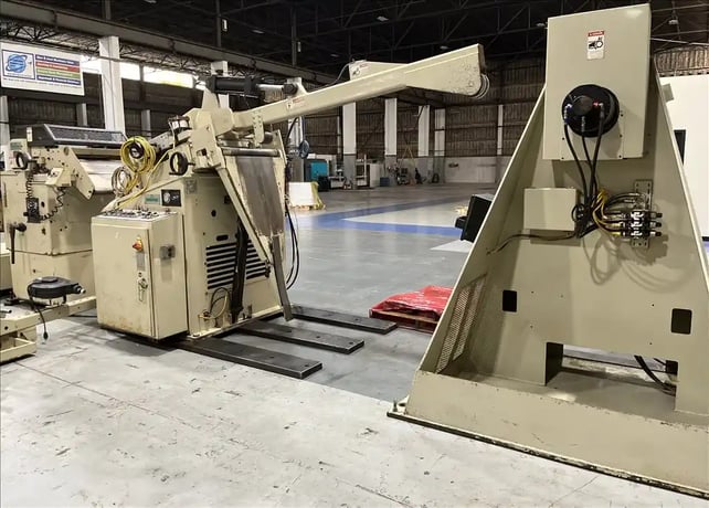 26" x .35" Minster, Servo Feed Line, 15000 lb., w/MEF5-26S Servo Feed, MTT12-26S Thread Table, MSH30-26-7 - Image 2