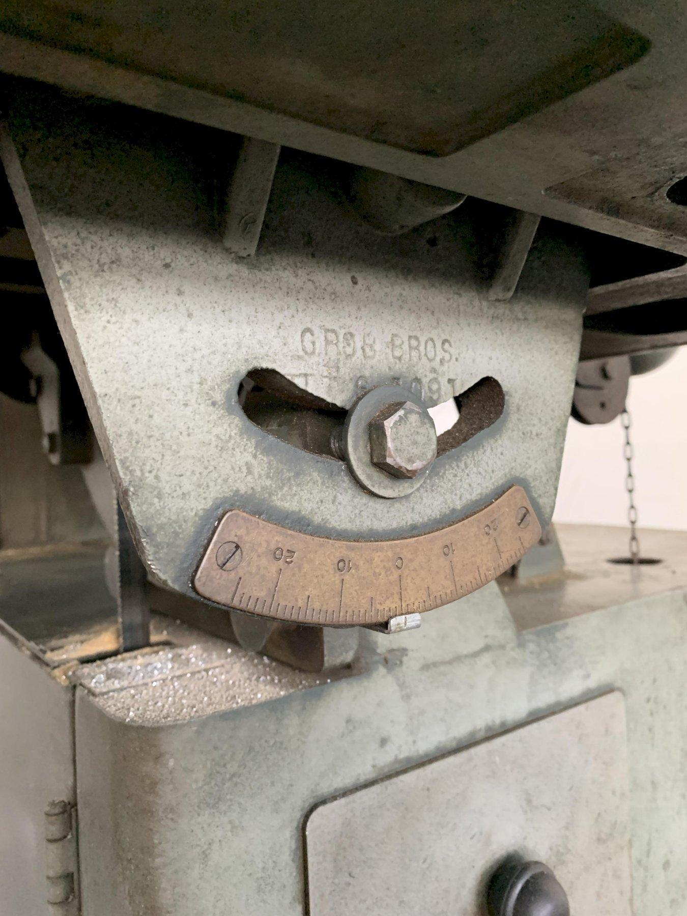 18" Grob #NS18, Vertical Bandsaw, 18" throat, 24" x 24" table, 2030 FPM, Welding & Grinding Attatchment - Image 10