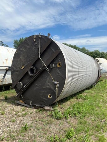 10000 gallon Stainless Steel mix tank - Image 1