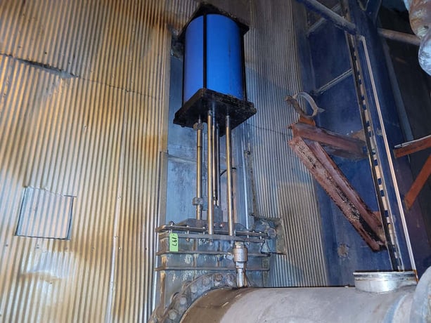 28" Pneumatic Knife Valve - Image 1