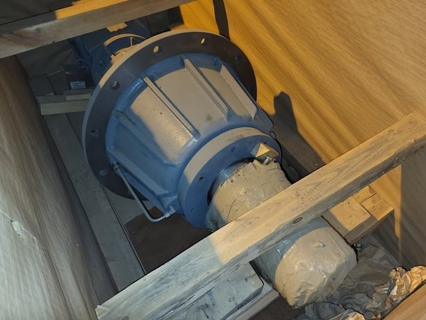 SHW #GPD50-12-01V3, under tank agitator - Image 6