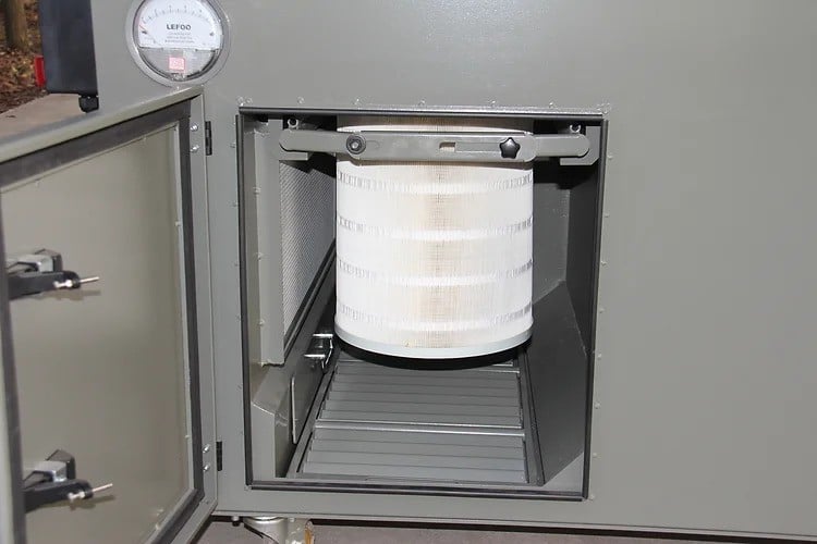 61" x 37" GMC #DDT-6137, Downdraft Table, 4 HP, 220 V., New - Image 4