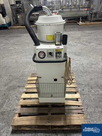 Nilfisk #3156, Dust Collector, 208 V., 2002 - Image 4