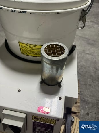 Nilfisk #3156, Dust Collector, 208 V., 2002 - Image 7