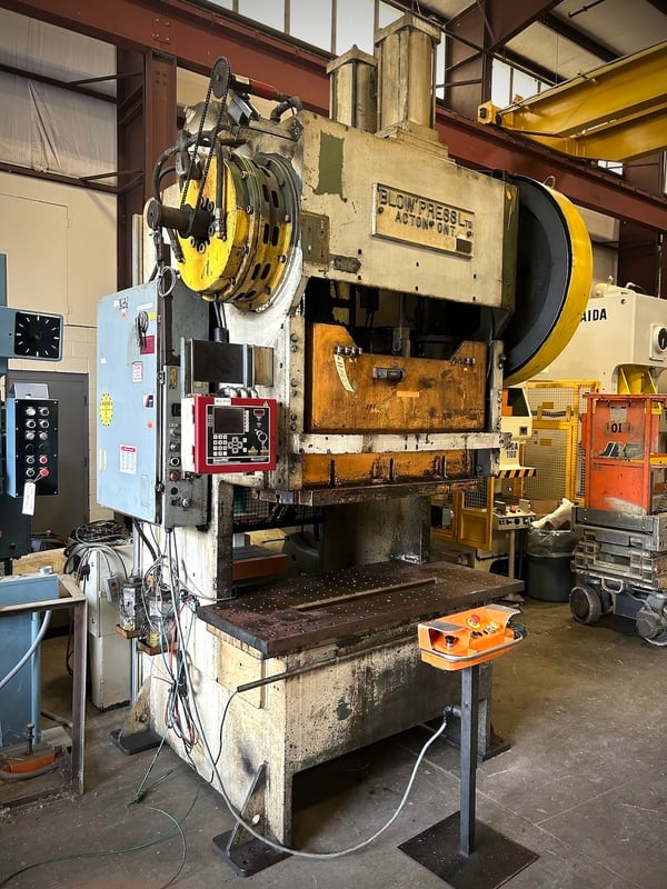 60 Ton, Blow #GD-60, 6" stroke, 21" Shut Height, 60" RL x 18" FB, 110 SPM, air clutch & brake, 1982 - Image 1