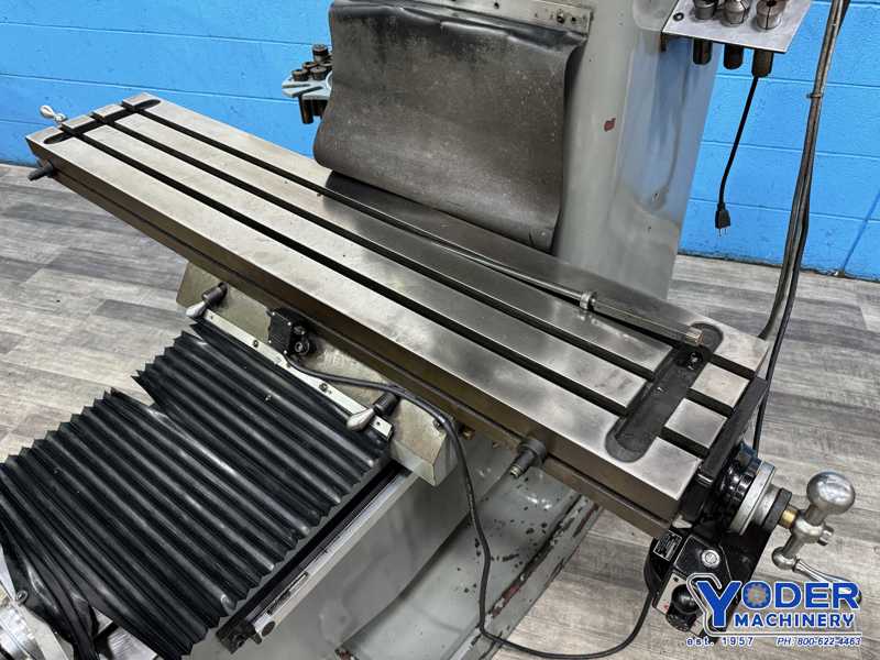 Comet #3KV, Vertical Mill, 10" x50" table, 4250 RPM, 3 HP, 1985 - Image 2