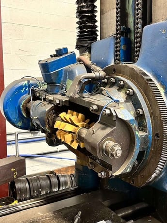 Gould & Eberhardt #72HWD, Vertical Gear Hobber, 30" Axial Travel, 10.75" Hob diameter, 40" Table diameter - Image 3