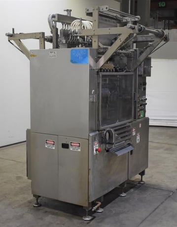 Winpak #L-18, Filler/Form & Seal Machine, 100 cycles/min., 6" L x 4-1/2" W Package Capacity, 195&deg;F, 240 V. - Image 2