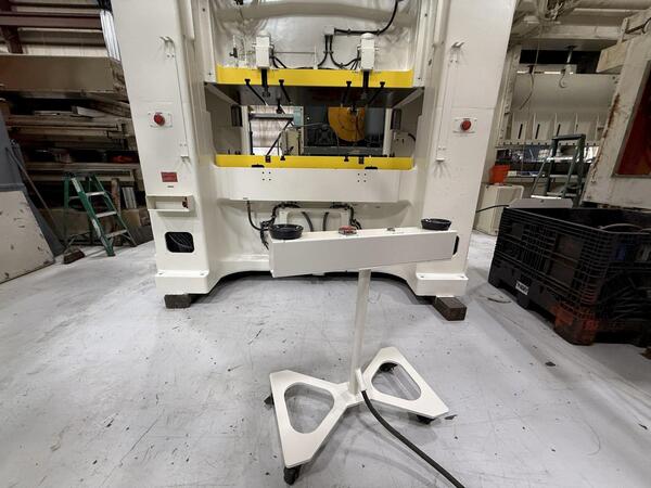300 ton, Aida #PMX-L2-300, Straight Side Mechanical Stamping Press, 7.8" stroke, 31.4" Shut Height, 1990 - Image 8