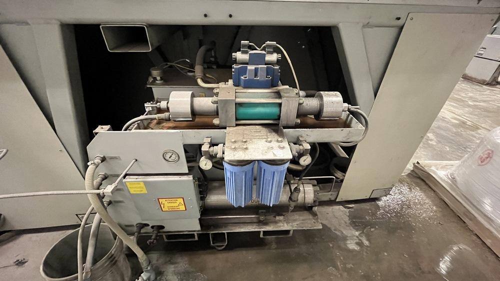 Flow #IFB-6012, Waterjet Cutting System, 6' width x 12' L Table, 6' x 12' x 9" Travels, 50 HP Pump, 60000 - Image 4