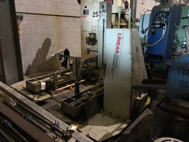 Linear #LTS-1000W, Drive End Transfer System, 18" Pitch, 8" Grip, 6" Lift, 4" x 4" Transfer Bar, 2000 - Image 1