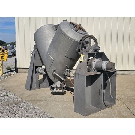 30 cu.ft. Stainless Steel V-Cone, Mixer Blender w/ Intensifier, 36" diameter, 16 RPM, 480 V. - Image 2