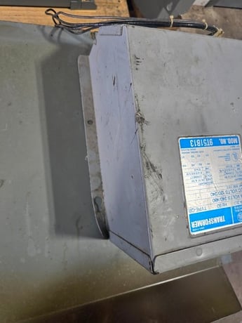 3 KVA 240/480 Primary, 120/240 Secondary, General Electric #9T51B13, Single Phase Transformer - Image 4