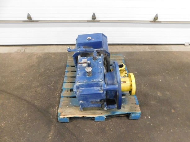 Flender #4397925-0040-010, gear reducer, 13.985:1. 127.28/MIN. - Image 2