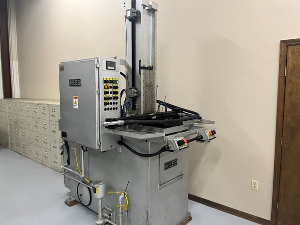 5 Ton x 36" stroke, Ty-Sa-Man Miles #MBLD-10-36-60, 14" x 14" table, 20 HP, air operated automatic broach - Image 2