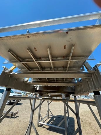 46" wide x 7' long, Best #2199-225-1, Stainless Steel vibratory feeder, 8" high sidewalls, dual vibrator - Image 6